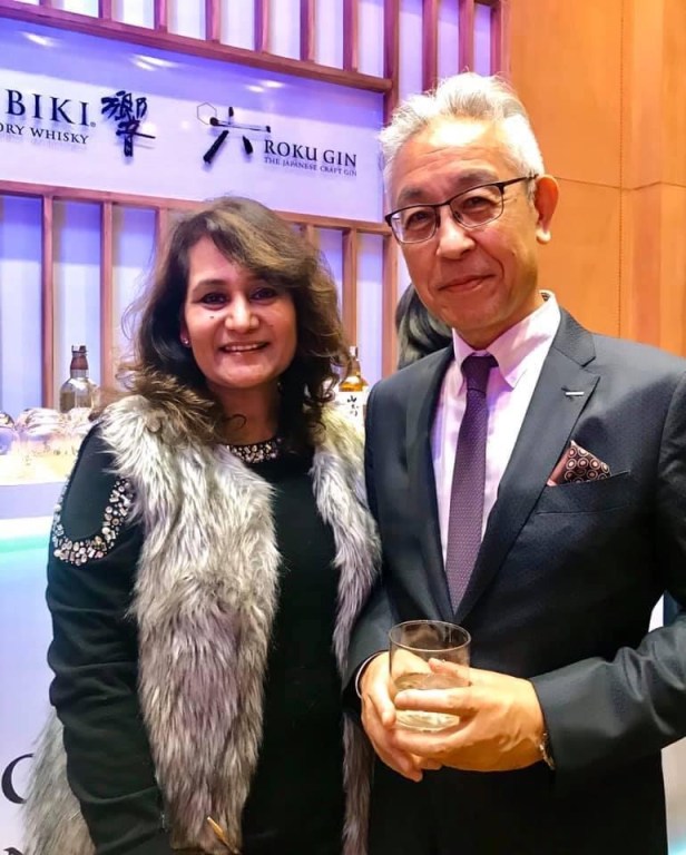 A photograph that I will always cherish. With Shinji Fukuyo Chief Blender House of Suntory